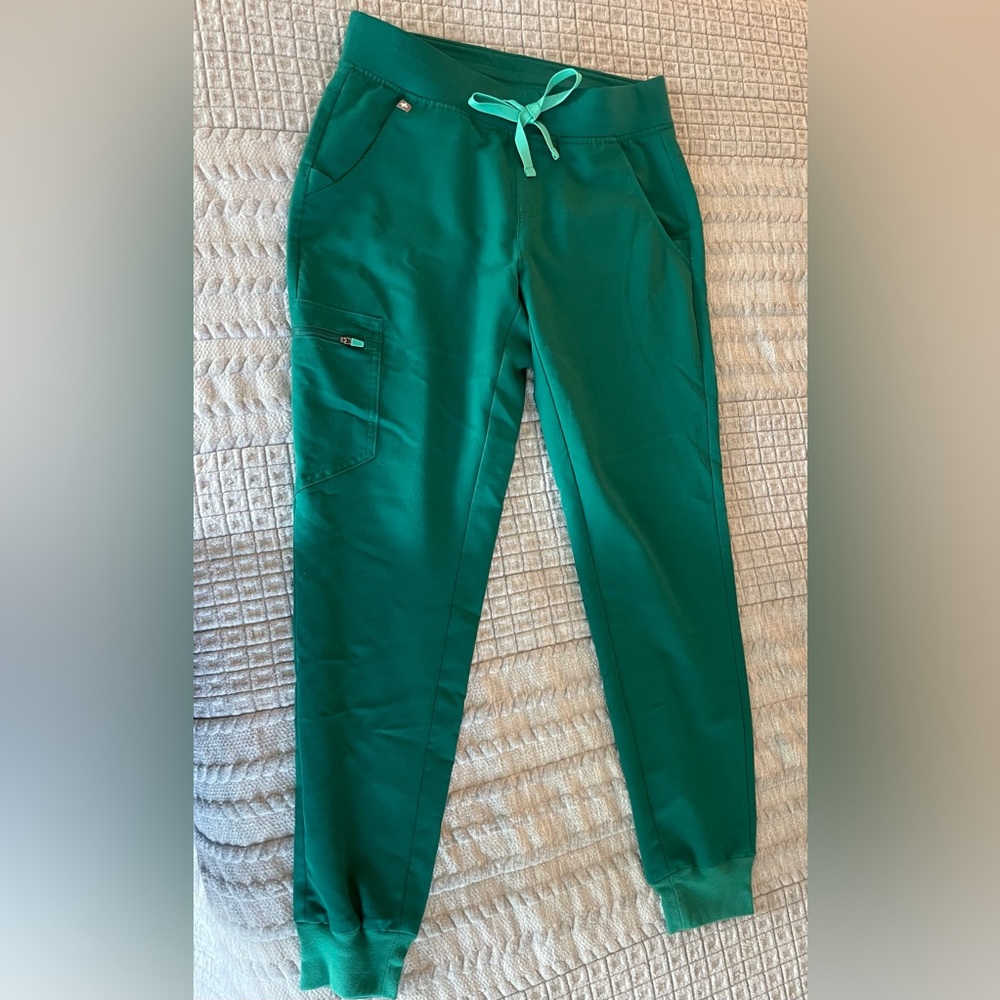 Small FIGS hunter green joggers